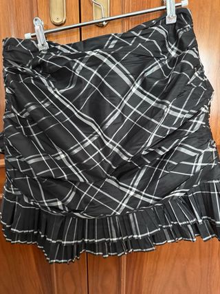 Falda cuadros blanco y negro