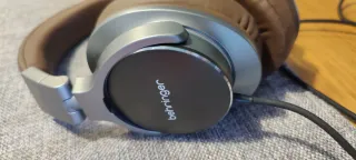 Auriculares de estudio Behringer BH 470 Marrón