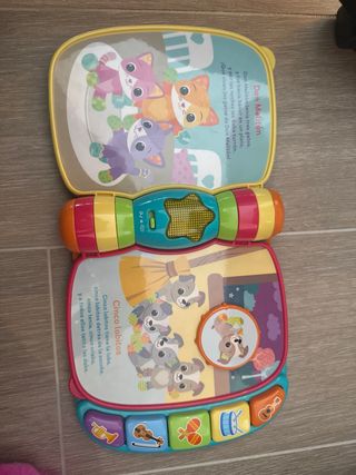 Libro Primeras canciones.