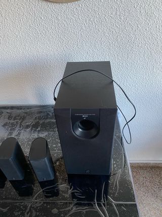Yamaha E130 NX130 5.1 + Subwoofer SW-p130