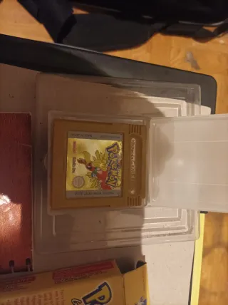 Pokémon Gold Game Boy Color Caja y Manual