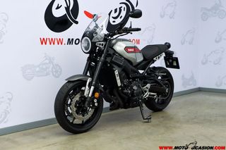 YAMAHA XSR 900