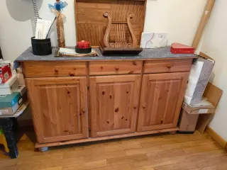 Aparador de comedor de pino