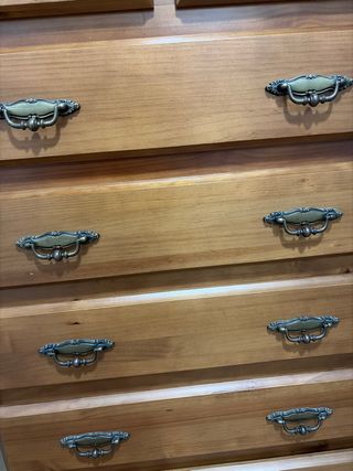 Sinfonier de madera marrón