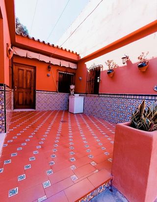 Chalet en venta en La Granja-La Colina-Los Pastores en Algeciras