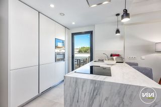 Piso en alquiler en La Carihuela en Torremolinos