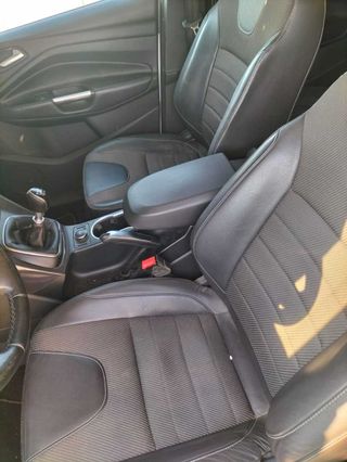 ¡SIN ENTRADA! FORD KUGA