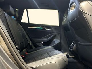 Volkswagen Passat R-Line Híbrido Enchufable 272 cv