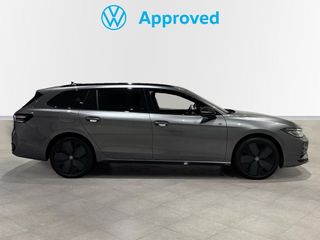 Volkswagen Passat R-Line Híbrido Enchufable 272 cv
