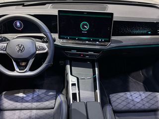 Volkswagen Passat R-Line Híbrido Enchufable 272 cv