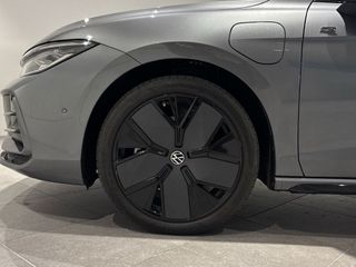 Volkswagen Passat R-Line Híbrido Enchufable 272 cv