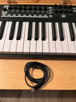 Controlador MIDI M-Audio Code 49