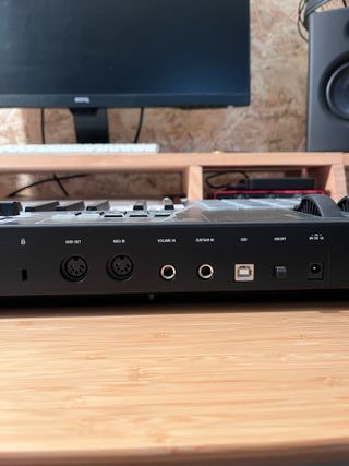 Controlador MIDI M-Audio Code 49