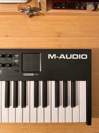 Controlador MIDI M-Audio Code 49