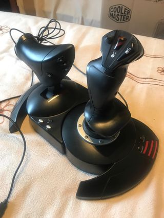 Joystick Thrustmaster T.Flight Hotas X