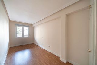 Piso en alquiler en Fuente del Berro en Madrid