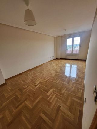 Piso en alquiler en Lugones en Siero