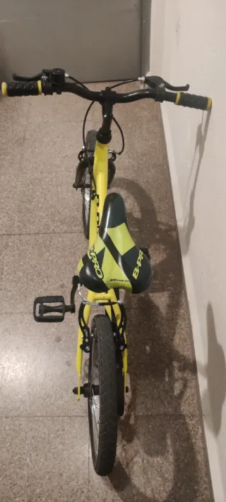 Bicicleta infantil B-PRO 16 amarilla