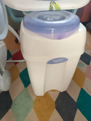 Mecedora, Bote Pañaleras y Bañera Bebé canguro