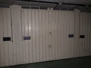 Garaje cerrado en alquiler