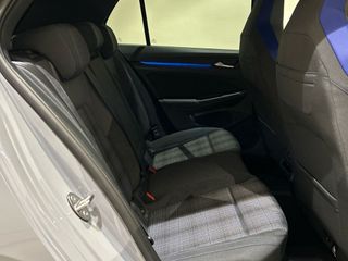 Volkswagen Golf 8.5 GTE (Techo solar)