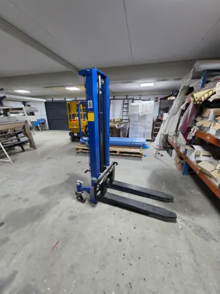 Apilador manual azul