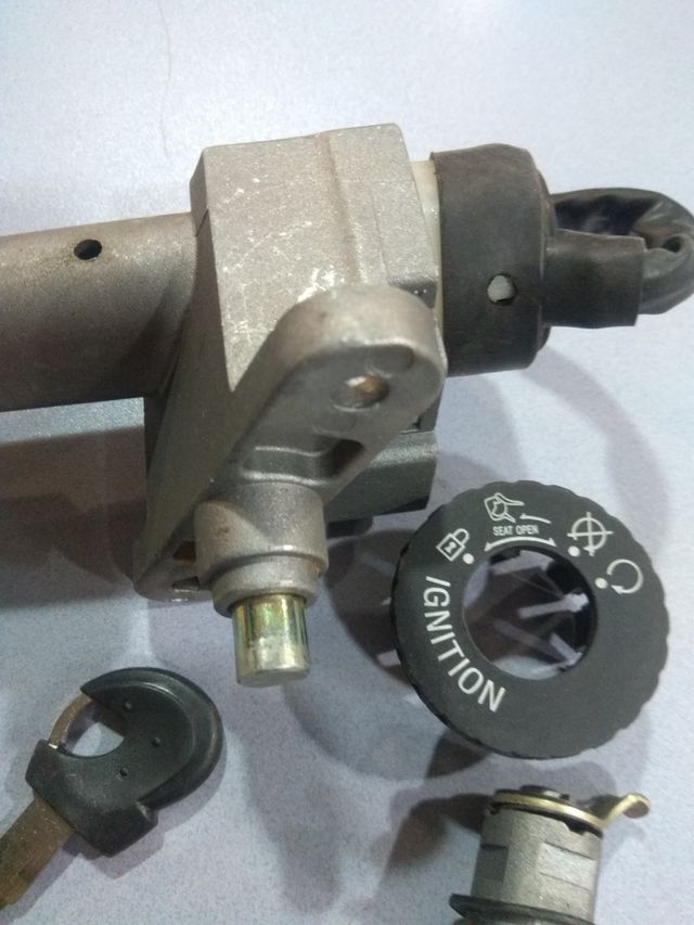 Juego de cerraduras sym Symphony 125