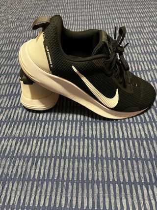 Zapatillas Nike Negras y Blancas