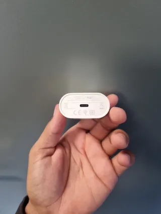 Estuche para auriculares blanco