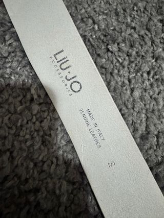 Cintura bianca taglia S con fibbia gioiello