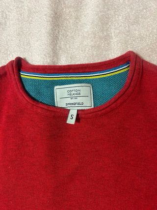 Jersey Rojo con Parches en Codos