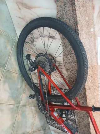 Bicicleta Cannondale Roja