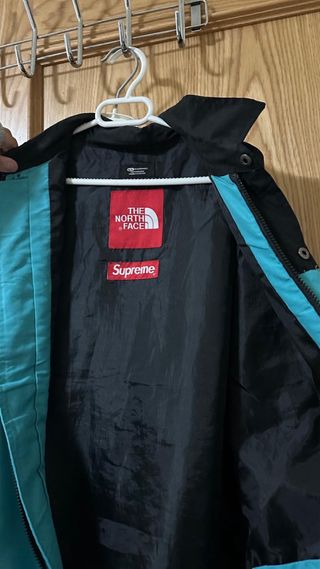 Chaqueta The North Face x Supreme