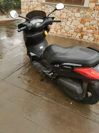 Yamaha X-MAX 125