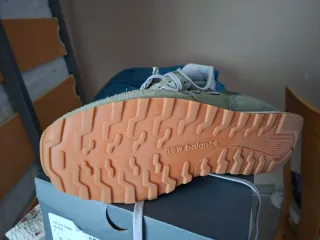 Zapatillas New Balance Verde Talla 45. Talla 11