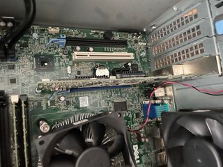 Servidor Dell PowerEdge T20. 24 Gb ram.