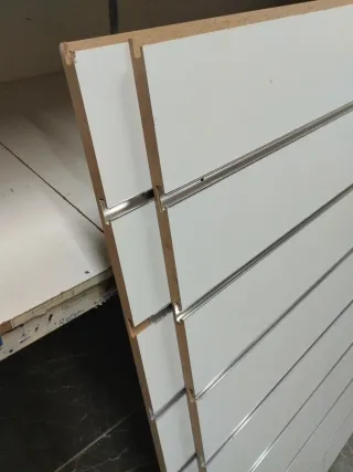 2 expositores 1.20x1.20 blanco/plateado