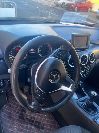 Mercedes-Benz Clase B180 CDI / Manual / Año 2012