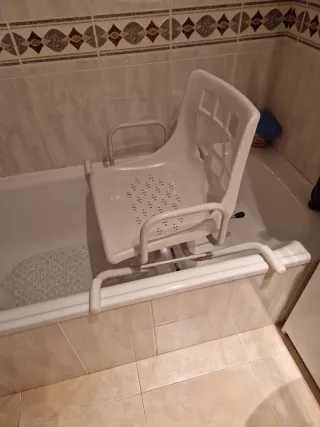 Silla giratoria para bañera