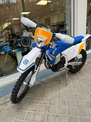 Husqvarna FE 250 Heritage 2025