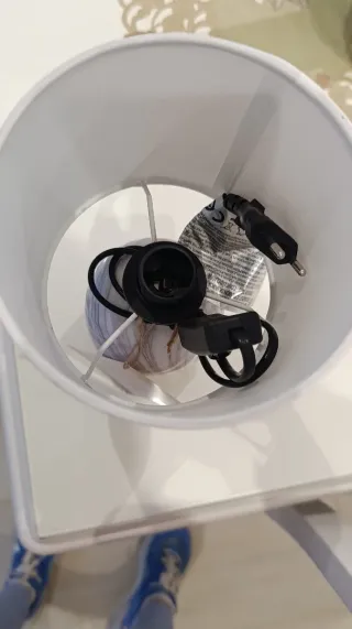 Lámpara de mesa cerámica y tela. Tengo 3 iguales