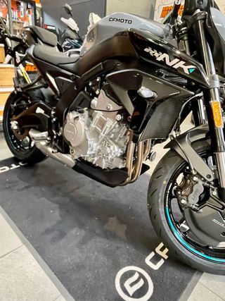 CFMOTO 675 NK