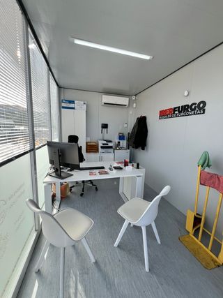 Caseta Oficina Acristalada