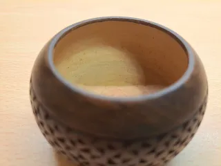 Piccolo contenitore artigianale africano