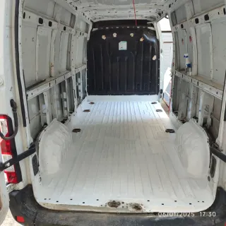 ¡OPORTUNIDAD! Nissan NV400 2015 (CARGA/CAMPER)