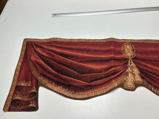 Volante bordado de colección