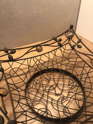 Cesta forja decorativa antigua