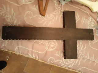 Crucifijo de madera y metal