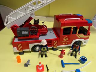 Camión de bomberos Playmobil 9463 con luz y sonido