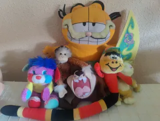 Lote de peluches variados